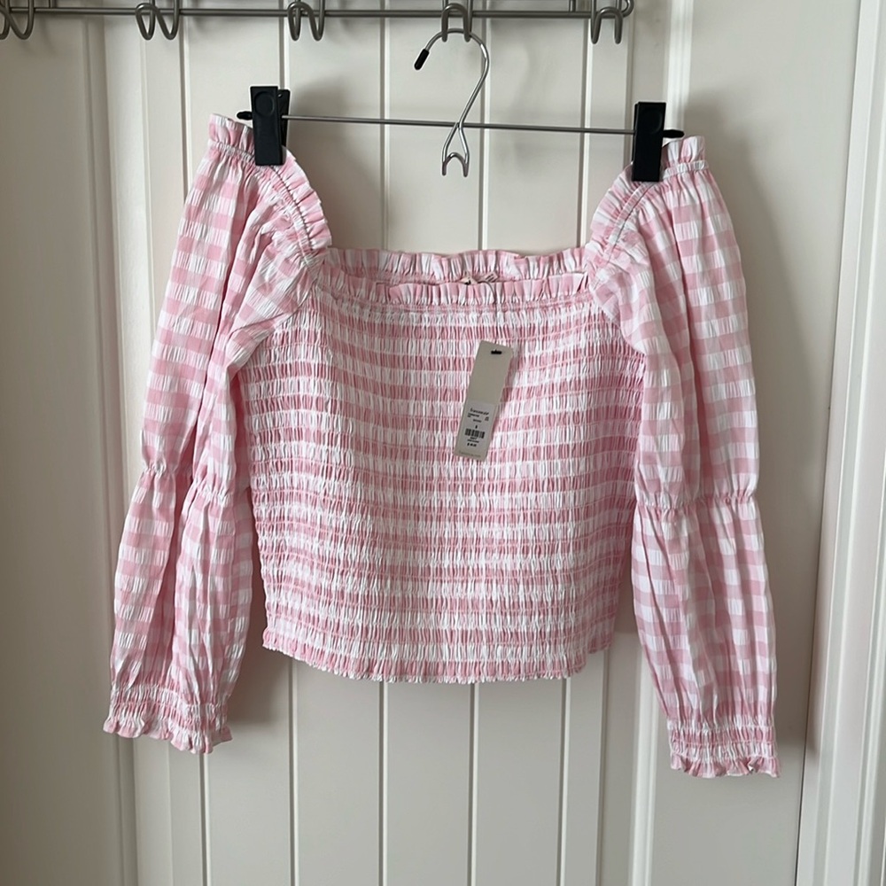 Francesca’s Pink Gingham Smocked Off The Shoulder Blouse - Size small, NWT